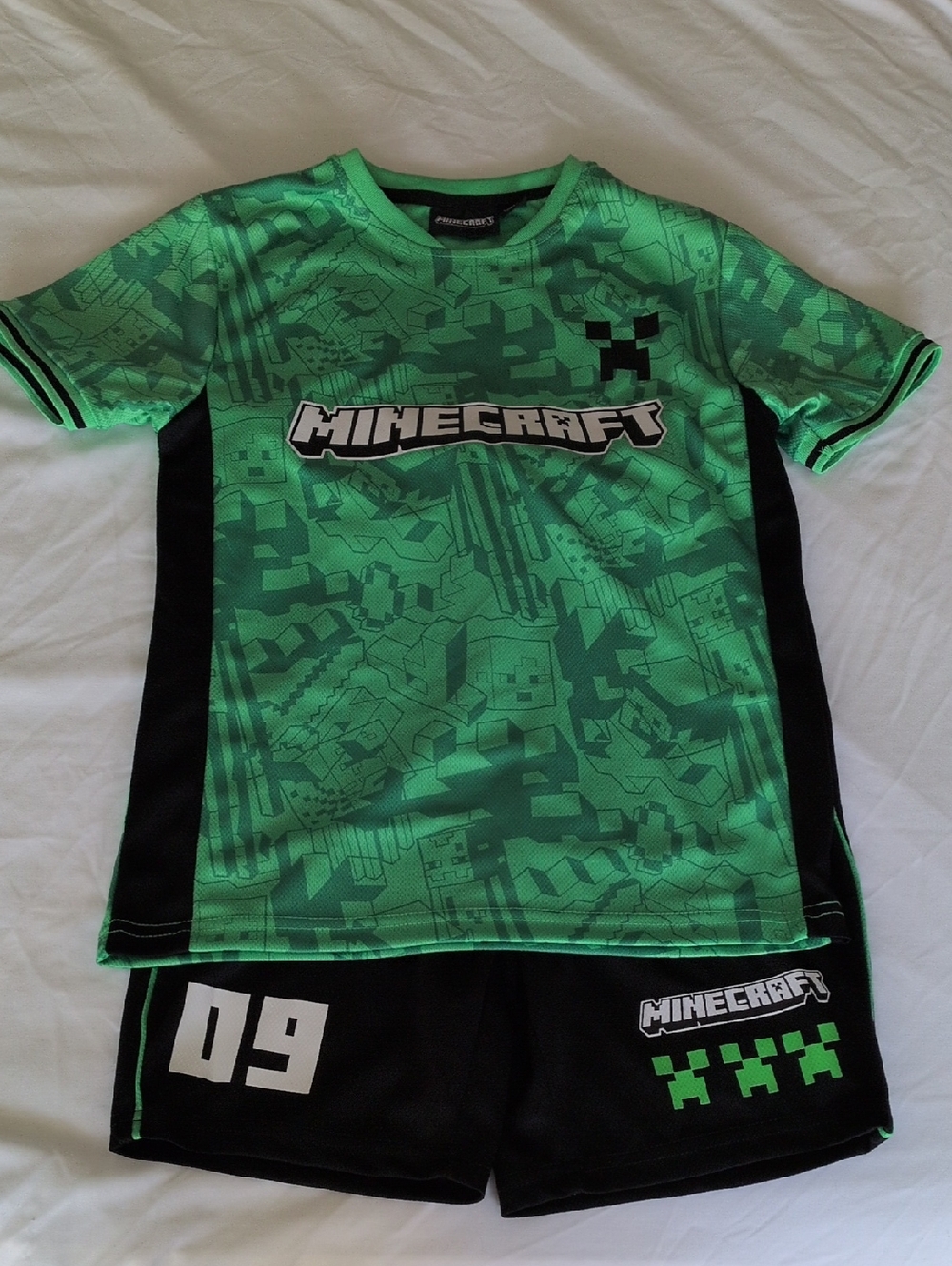 Boys Minecraft Outfit Shirt & Shorts 9-10